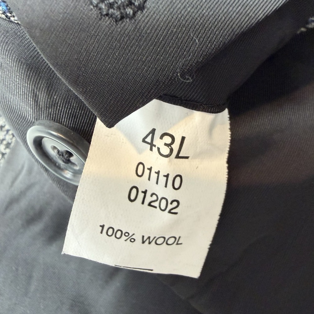 Jos A Bank Traveler's Collection 43L Sport Coat Gray Blue Windowpane Wool Blazer - Picture 3 of 14